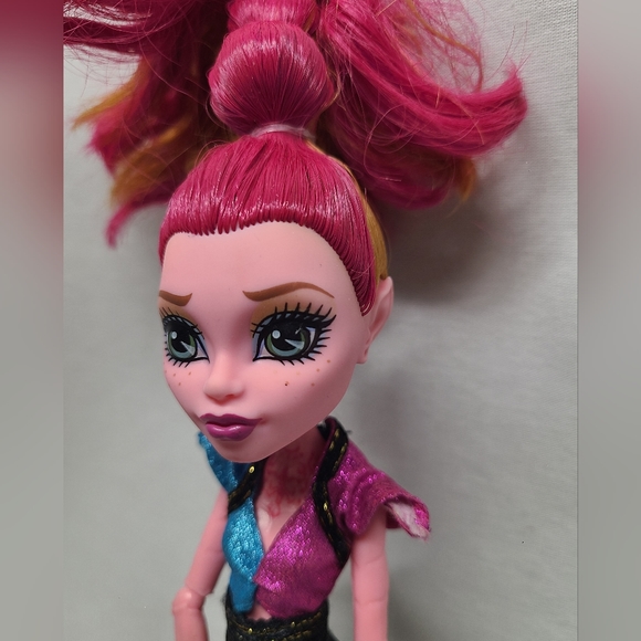 Monster High 13 Wishes Gigi Grant Doll - Picture 6 of 12